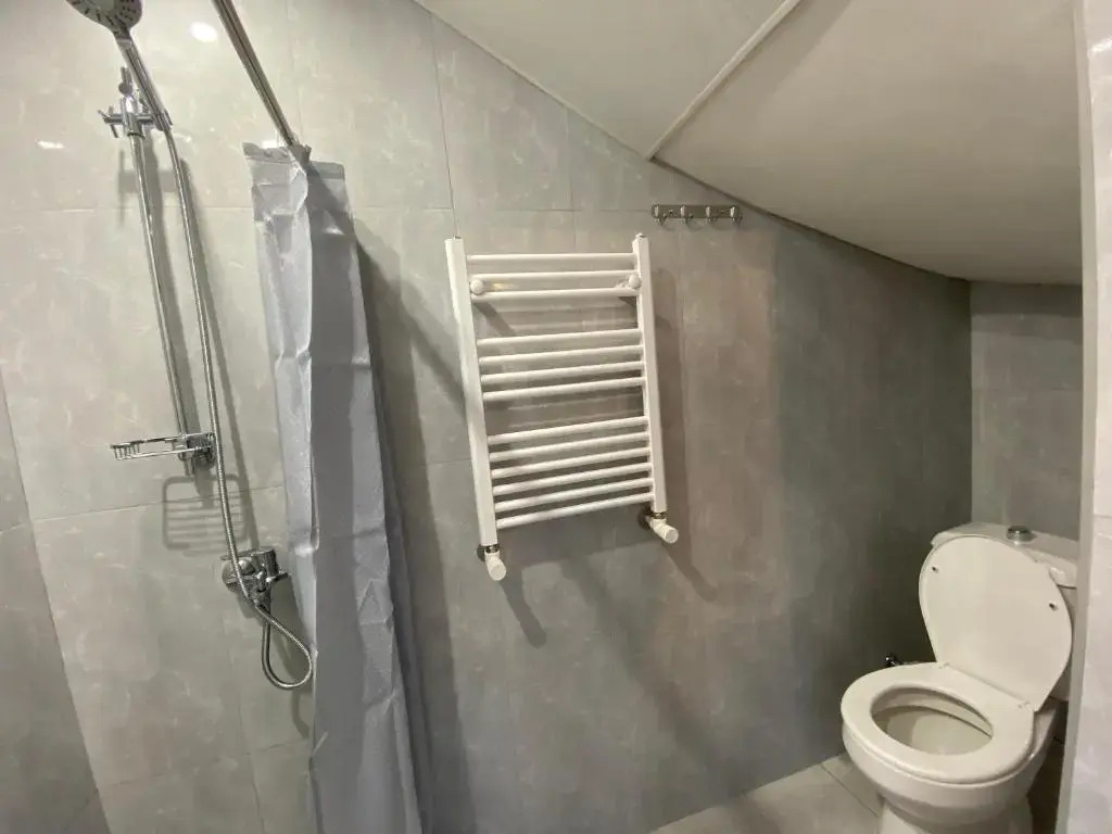 Santorini Hotel & Hostel