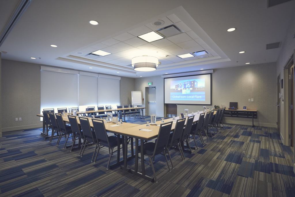 Holiday Inn Express & Suites St. Johns Airport by IHG