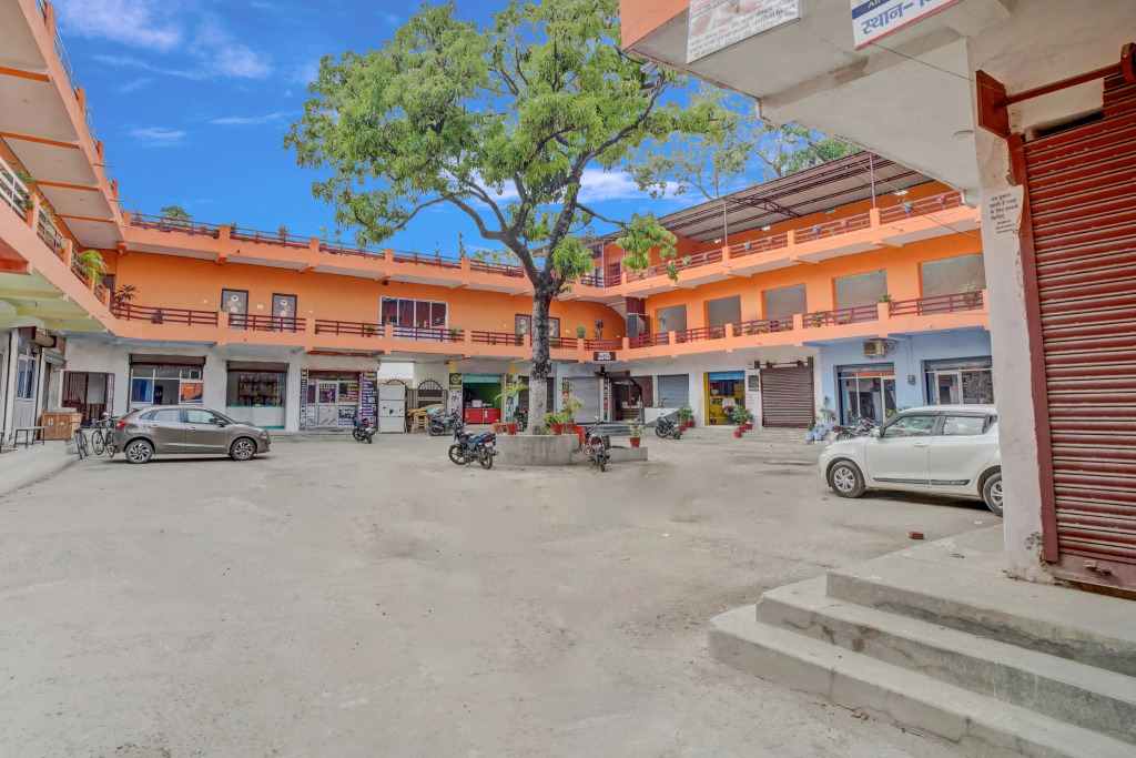 Super OYO 813893 Hotel Siddhi Vinayak