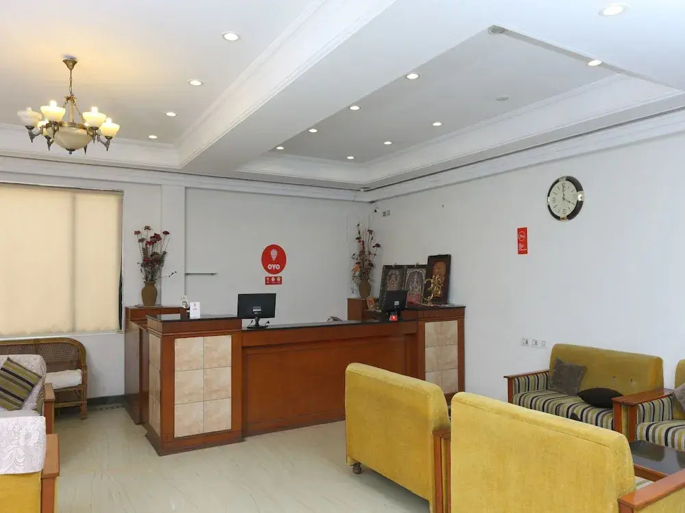 OYO 1081 Hotel Sindhu International