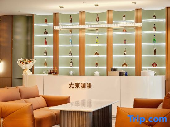 Zhumadian Zhengyang Jiangguo Avenue Lanou International Hotel