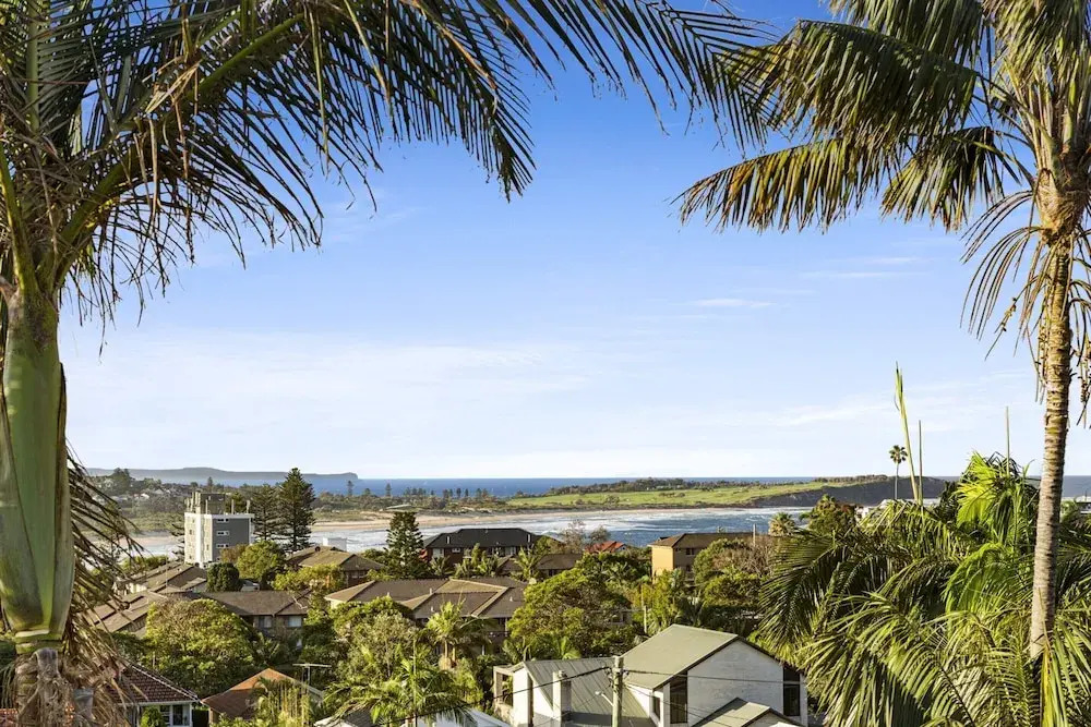 Chic Coastal 1-bedroom Home With Balcony & BBQ