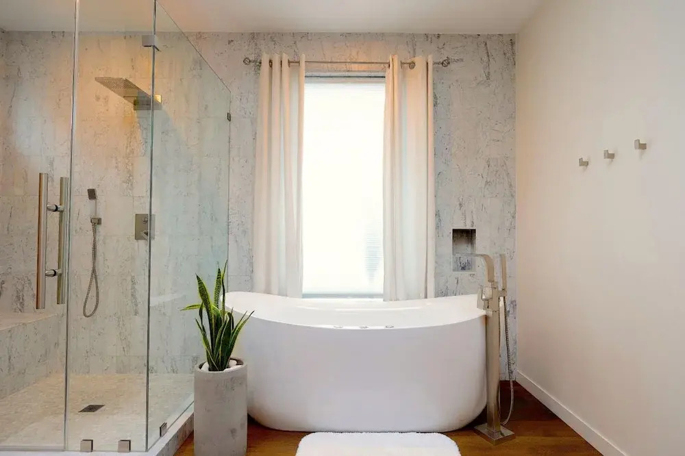 The Bella Villa Venice Beach - luxury interior design - spa and terrace