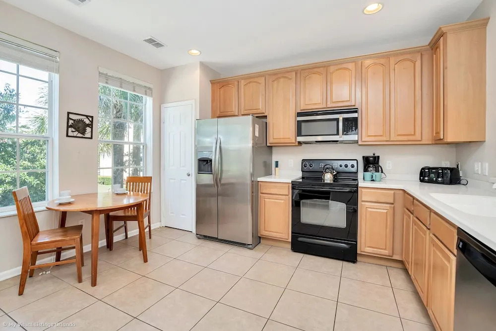 Exquisite and Airy 3BD Town Home in Vista Cay With CDC Cleaning Standards #3vc075