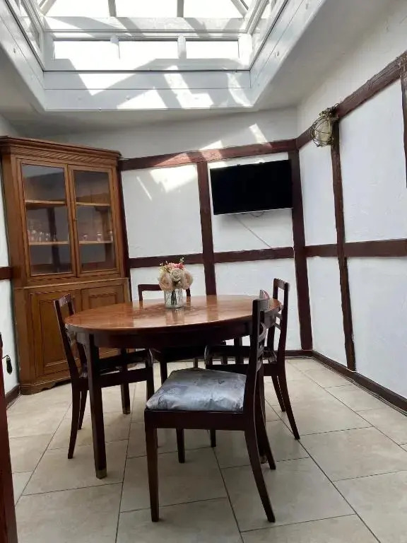 Teign Townhouse within reach of the beach