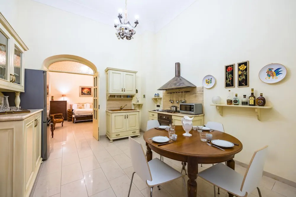 Homely City Apartment by Wonderful Italy
