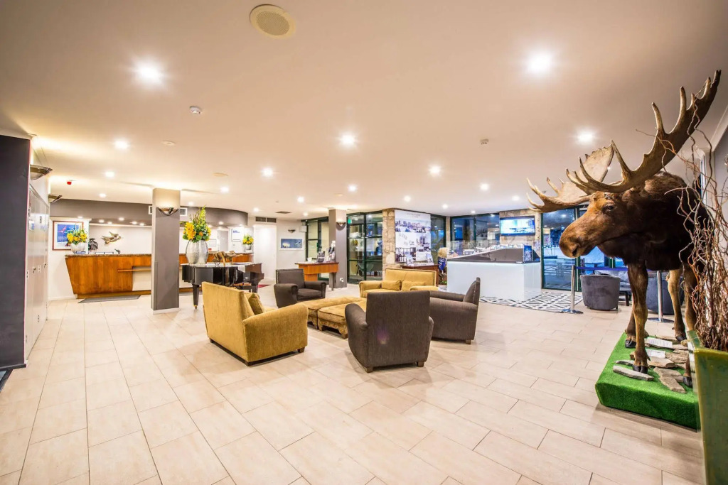 Mt Buller Chalet Hotel & Suites