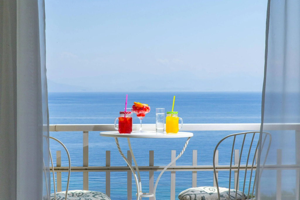 Aurora Beach Hotel