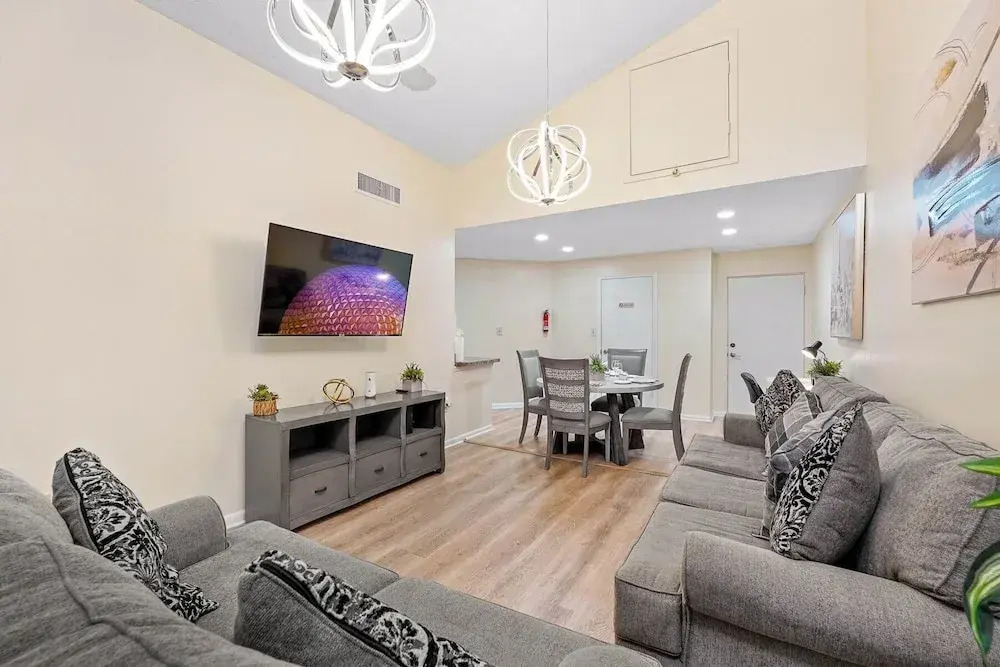 3648 Orlando Vacational Apartment 2nd floor, Lake view