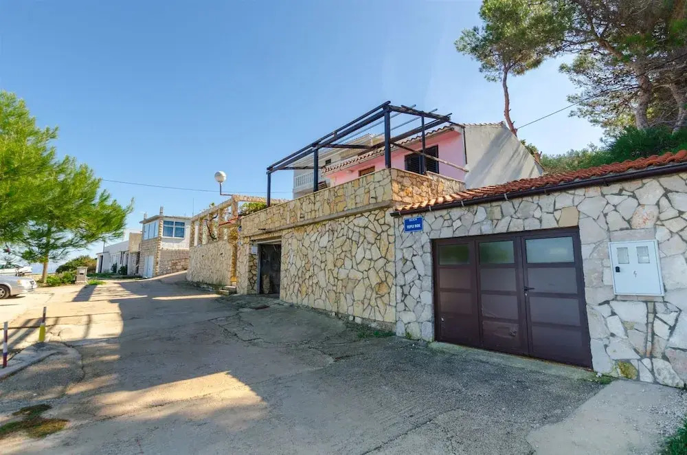 House Sliskovic