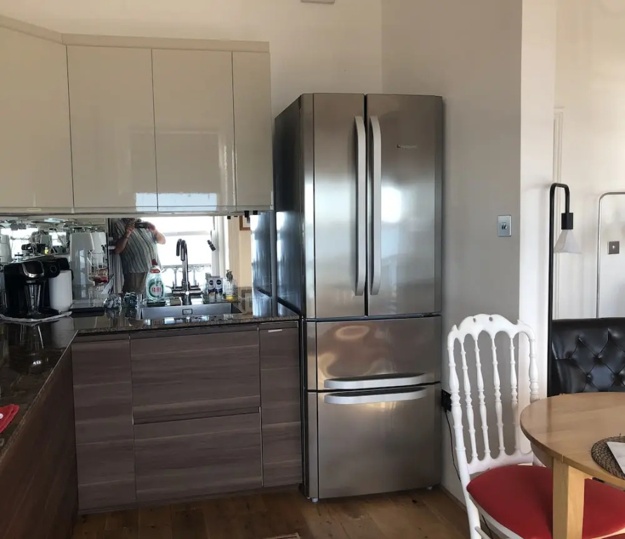 Apartment - Sleeps 4 - Balcony - Sea View