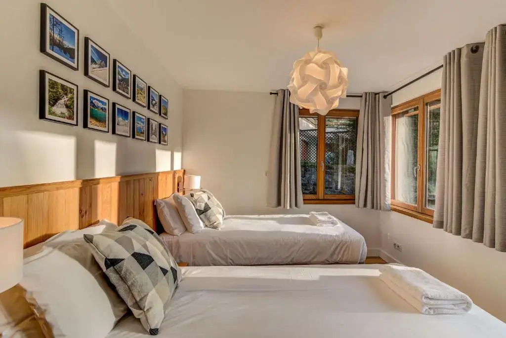 BIOLAY 2 - Alpes Travel - Central Chamonix - Sleeps 6