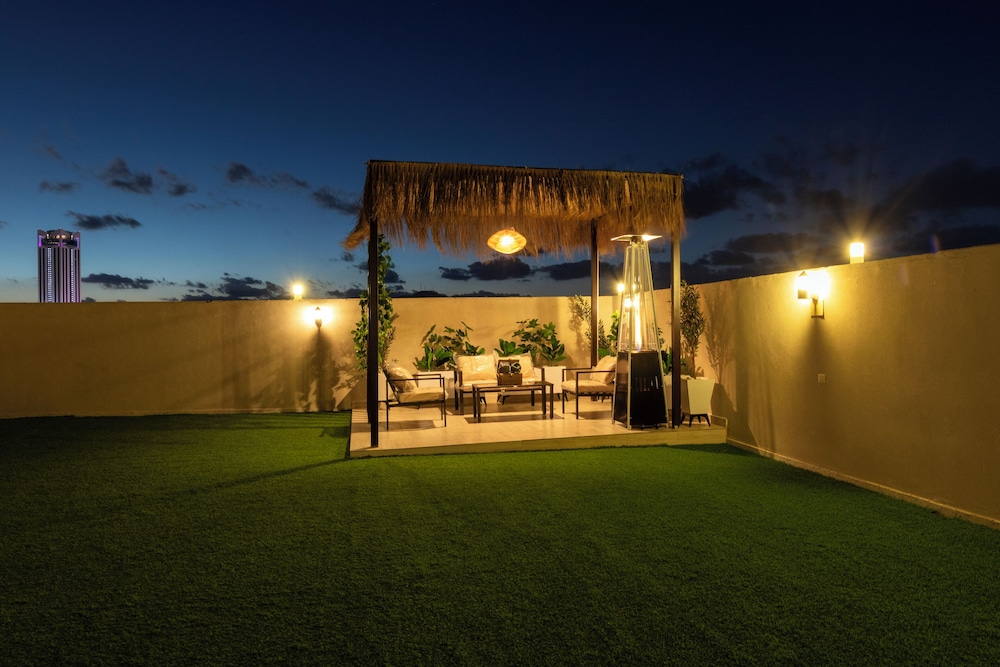 Alfaswal Alarbaah Serviced Apartment