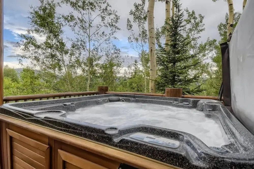 Private Hot Tub in Amazing Home Away From Home