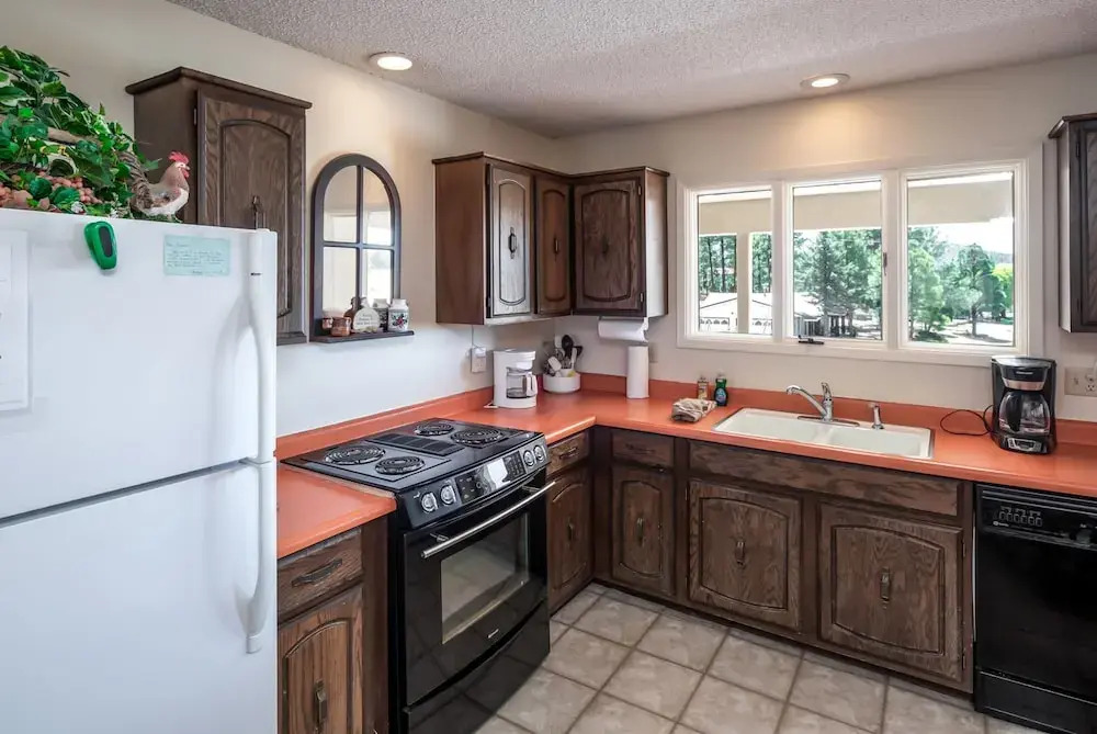 101 Williams - Three Bedroom Cabin