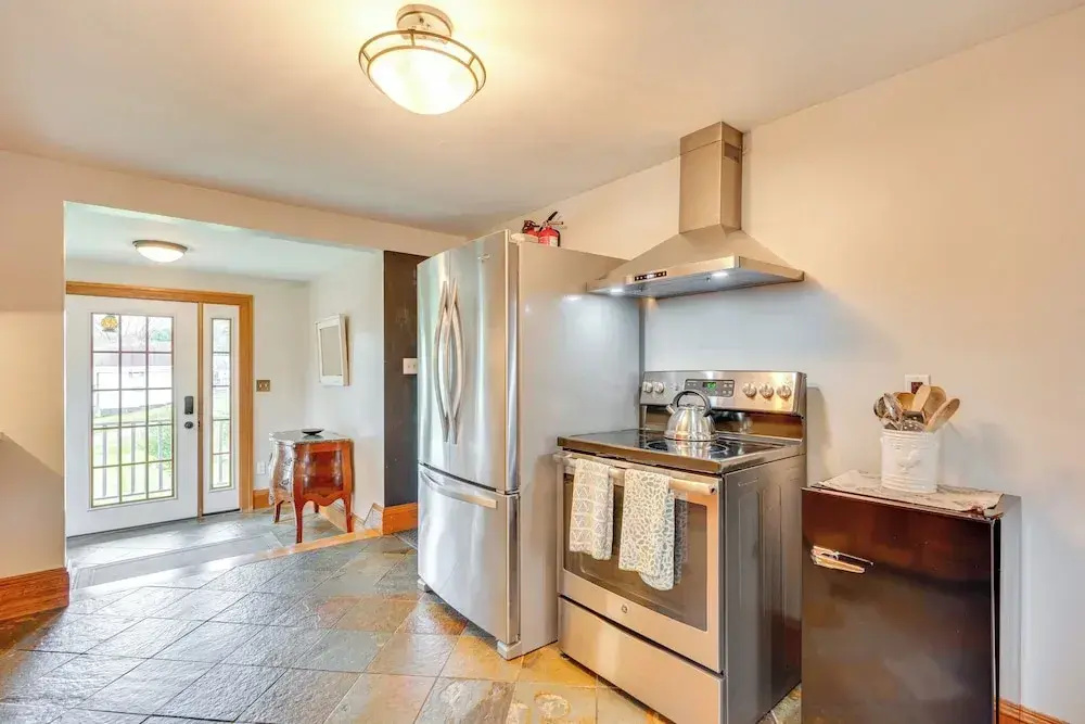 Family-friendly Retreat in Barre: 2 Spacious Decks