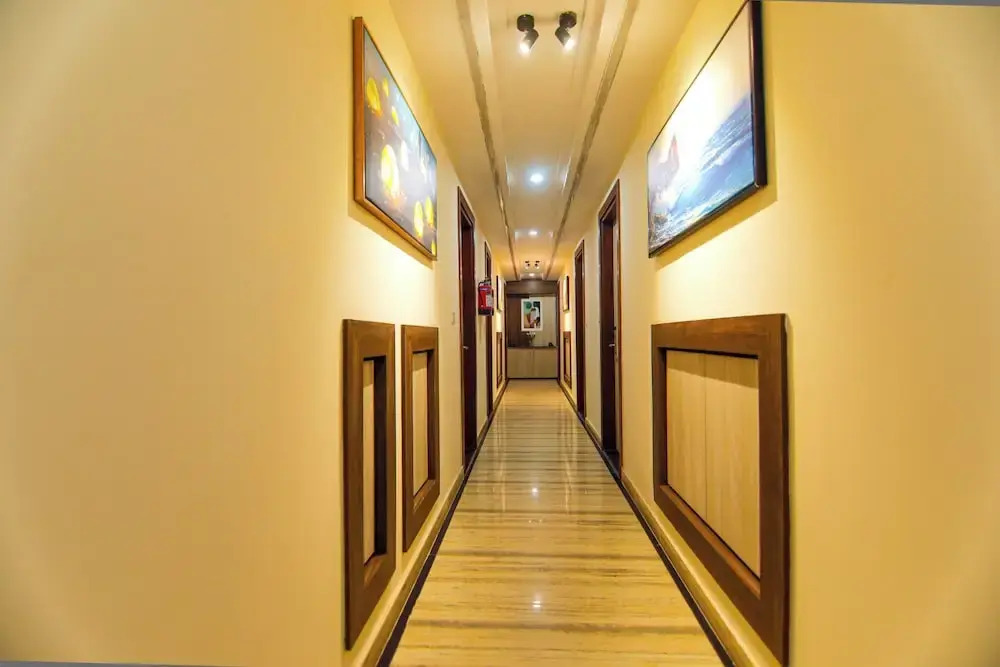 Treebo Premium Paarth Grand with Pure Veg Restaurant