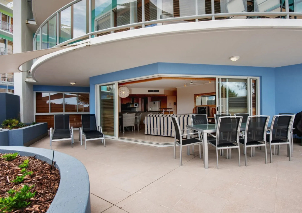 Rolling Surf Resort