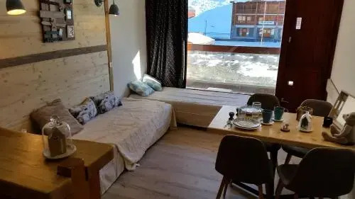 Arc 2000 -location Appartements et de 1 studio avec balcon, vue, ski in off, Wi-Fi