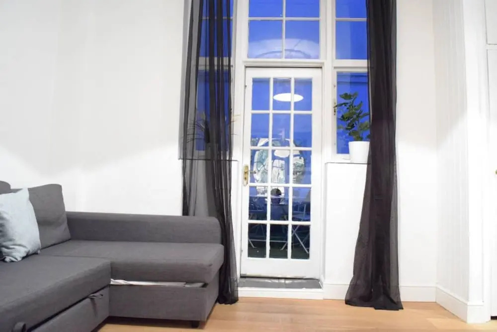 Kensington 1 Bedroom Flat With Terrace