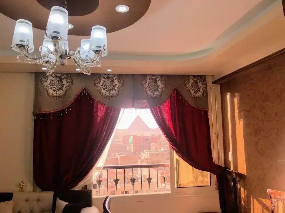 Premier pyramids view