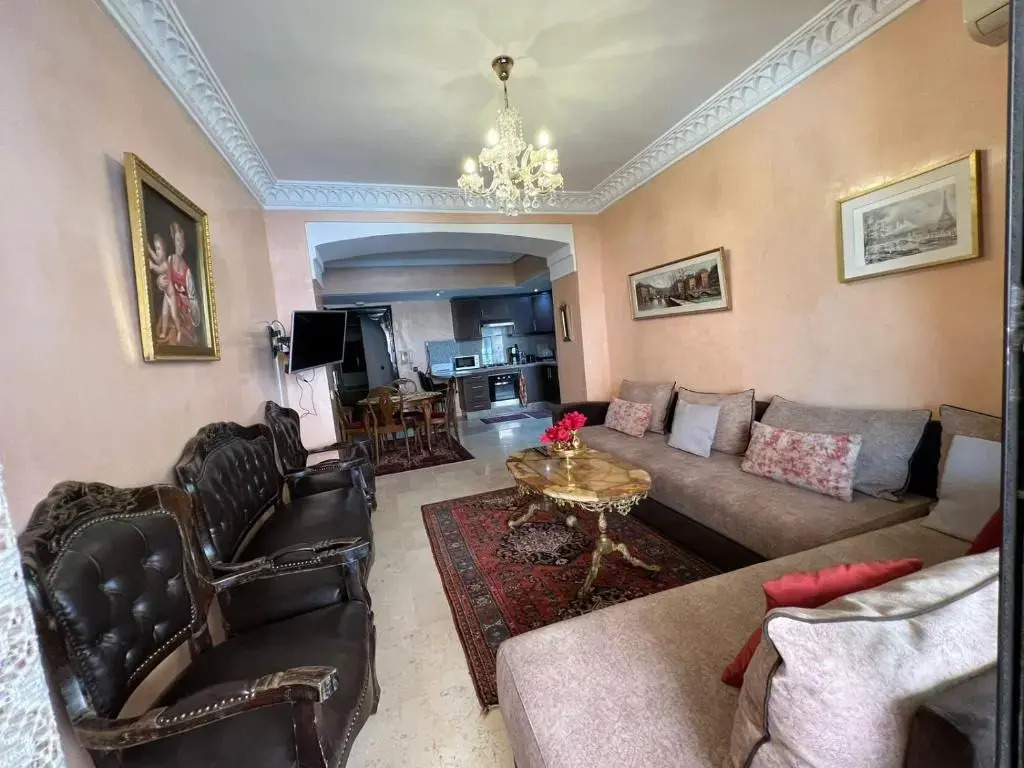 Luxury apartment 2 in the heart of Gueliz, Wifi, Pool