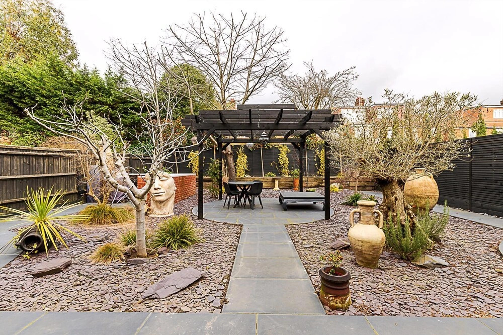 Stunning 5 Bed House in Willesden Green!