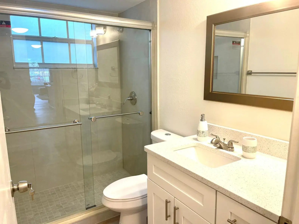 Grand Family 3BD Condo Apartment Near Disney Parks 5