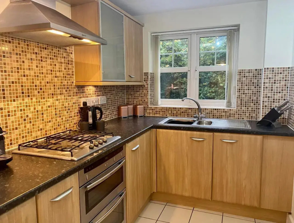 Private Luxury Room Southampton (Adults Only)