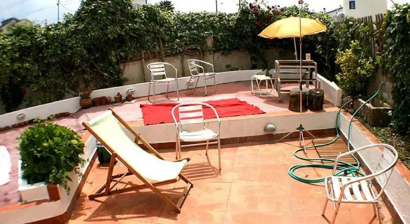 Coxos Surf House