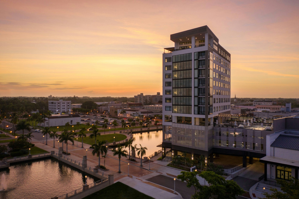 Luminary Hotel & Co., Autograph Collection