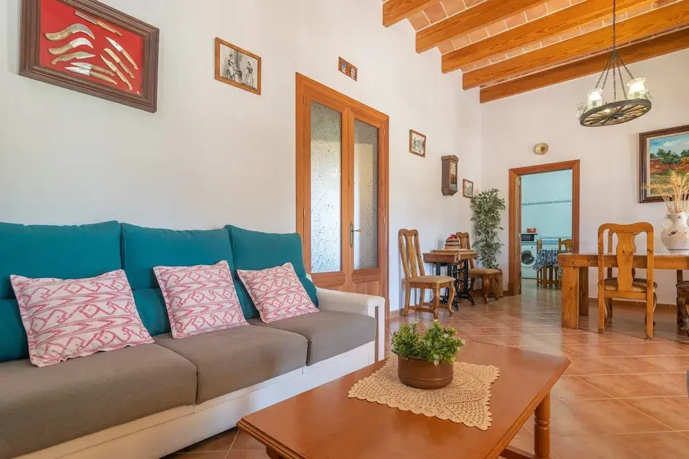 Sa Cumuna in Campos With 3 Bedrooms and 2 Bathrooms