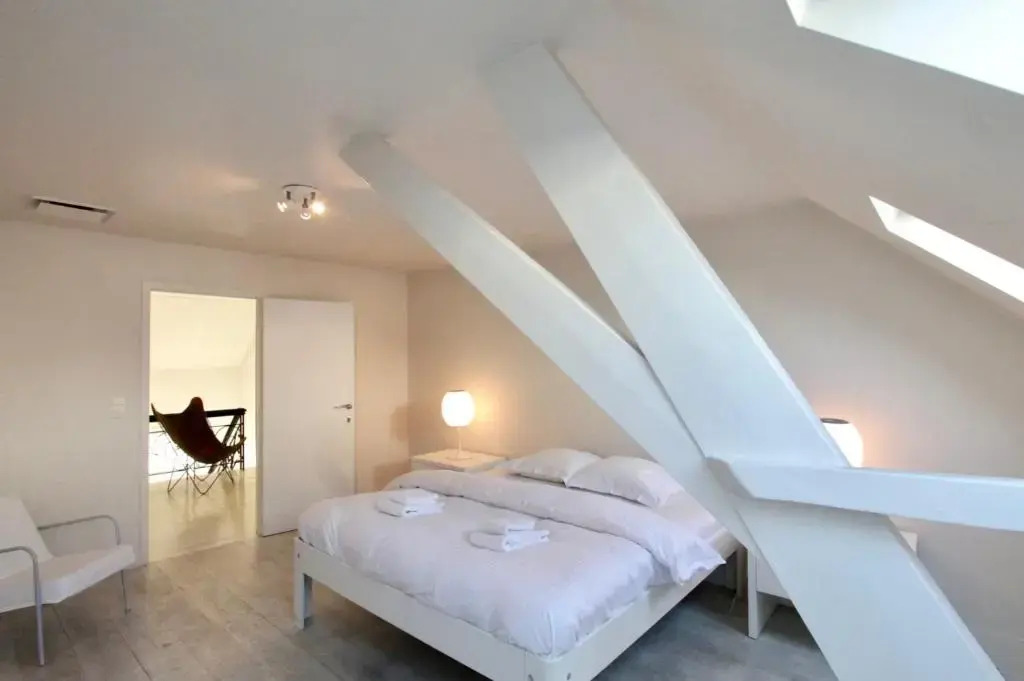 Caps House