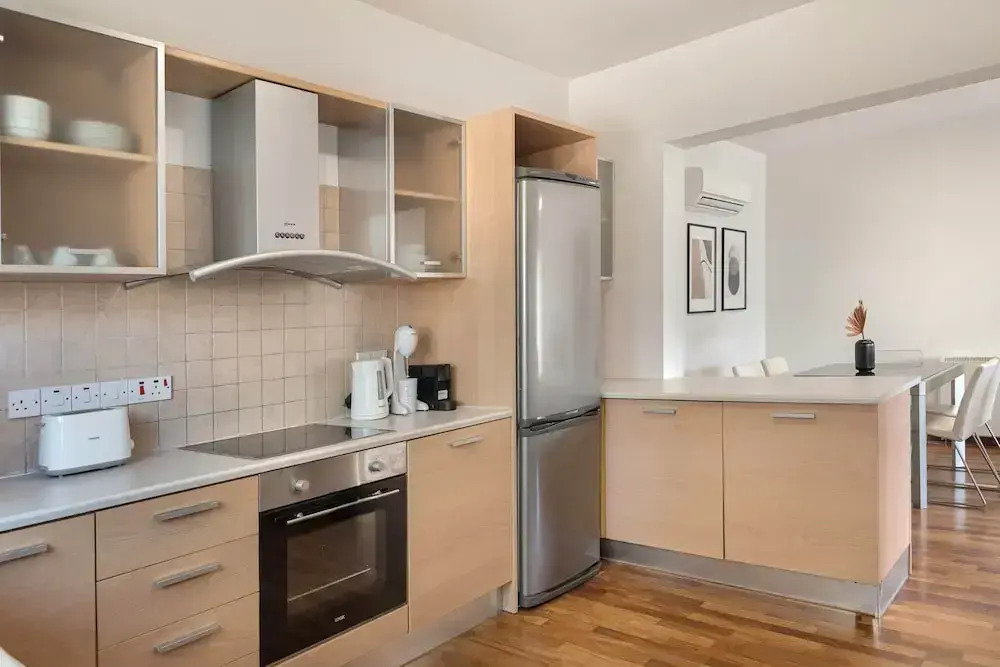 Phaedrus Living Evergreen City Flat