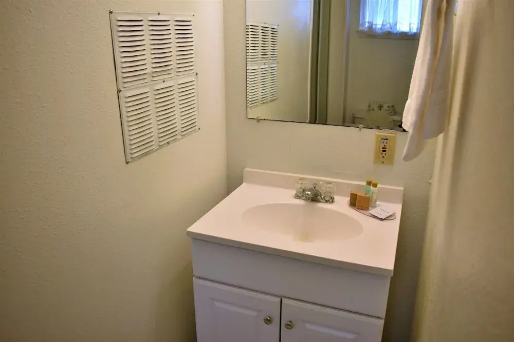 Beach House - Two Bedroom Home
