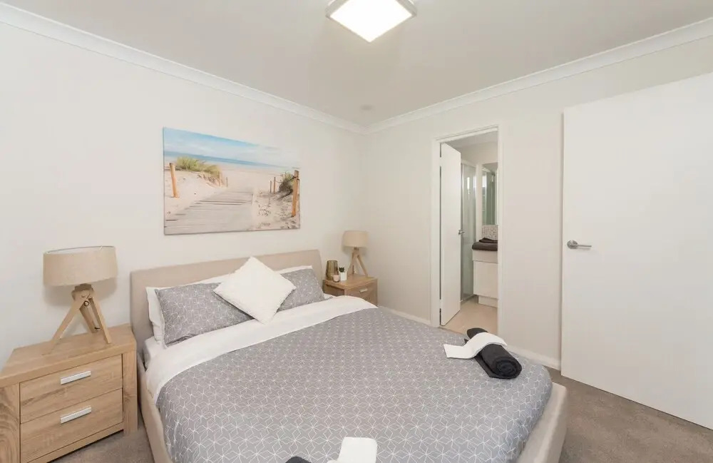 Lakeview Apartment Suite 16