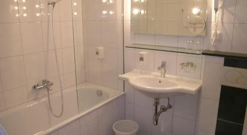 4-Länder-Hotel Deutschmann