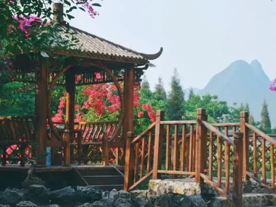 Xingyi Mountain Breeze Inn