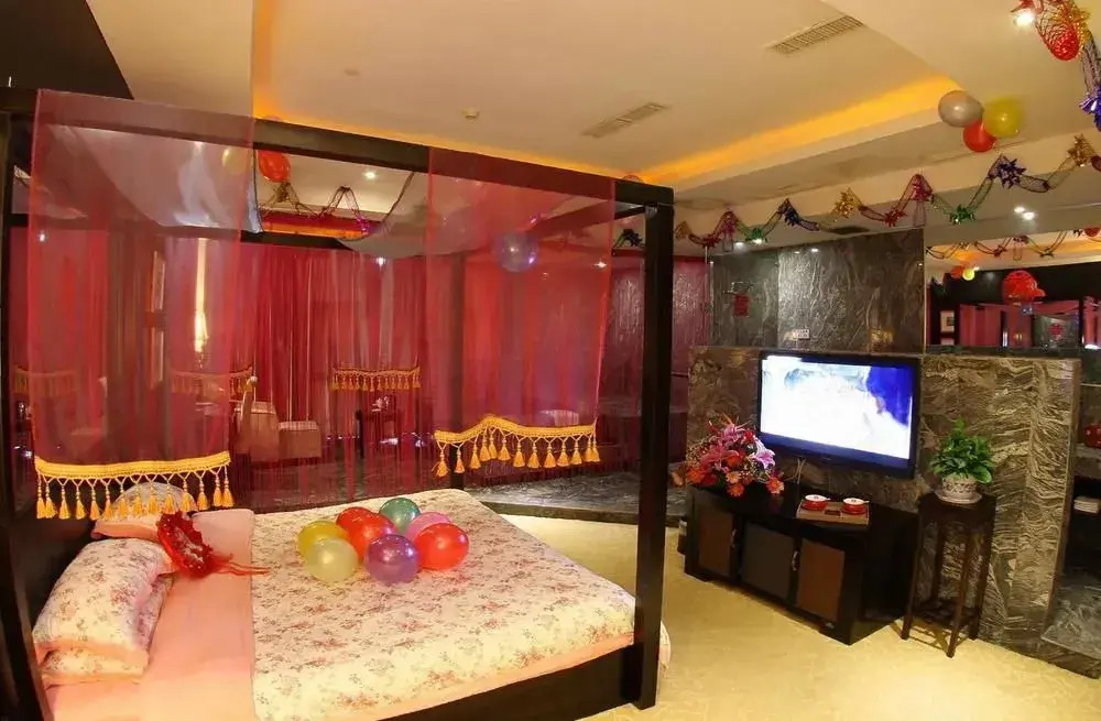 Tianmu Huihuang Hot Spring Holiday Hotel