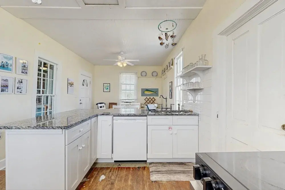 Fabulous Oceanfront Home With Ocean View, Wifi, Washer/dryer, & Central AC