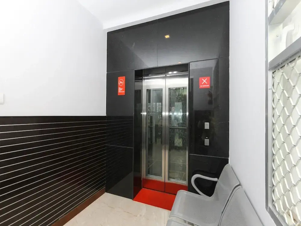 OYO 15857 Saibala Budget Hotel