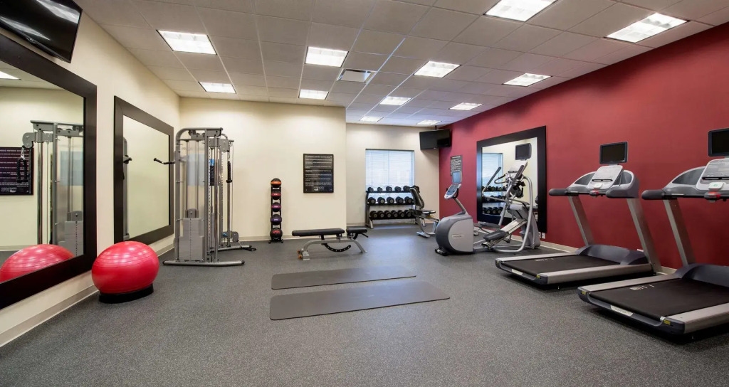 Homewood Suites by Hilton Winnipeg Airport - Polo Park