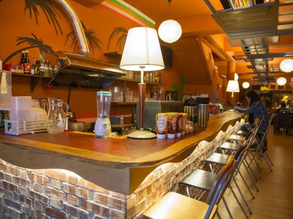 Rainbow Wave Surfing Hostel