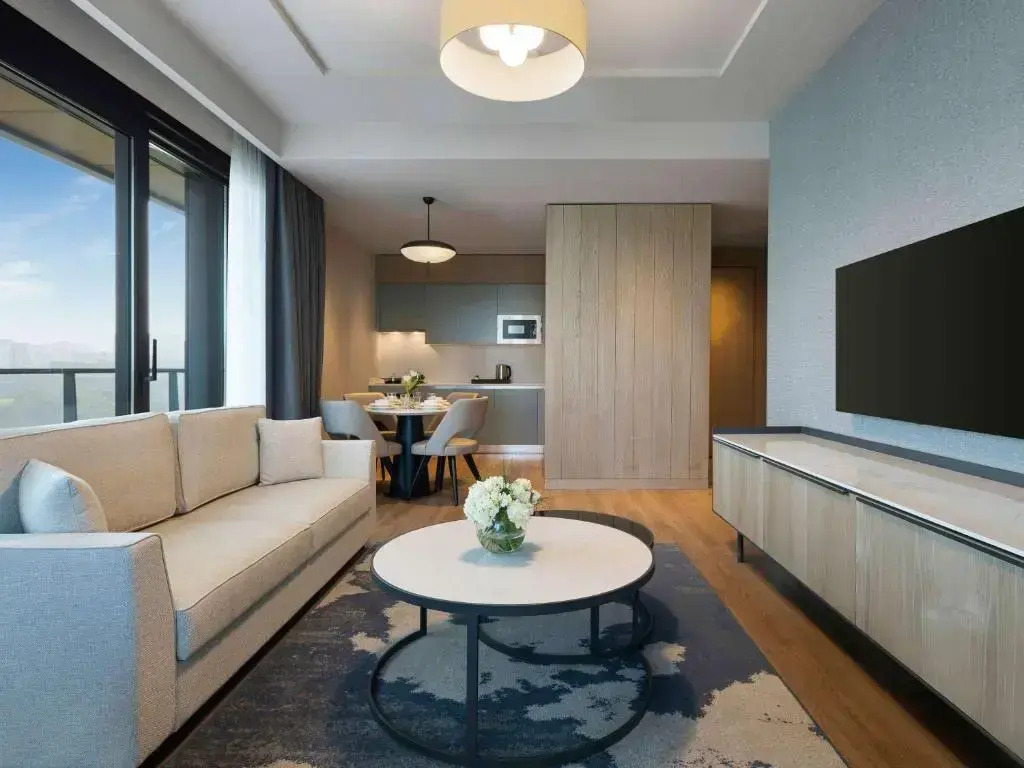 Movenpick Living Istanbul Camlivadi