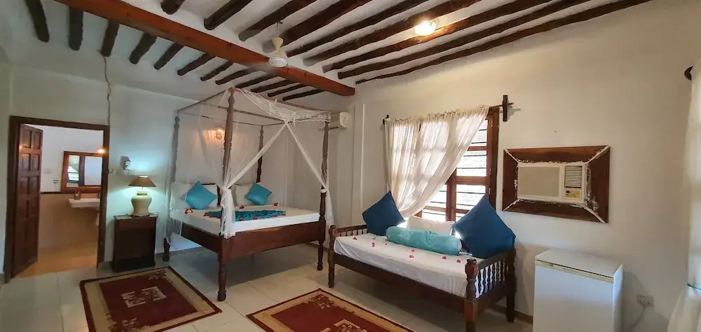 Mbv Hotel Annex Family Rooms