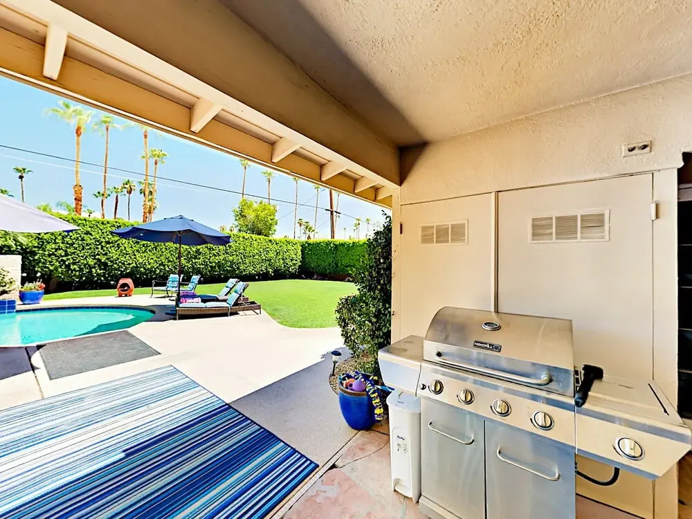 Flamingo House 2 Bedrooms 2 Bathrooms Home