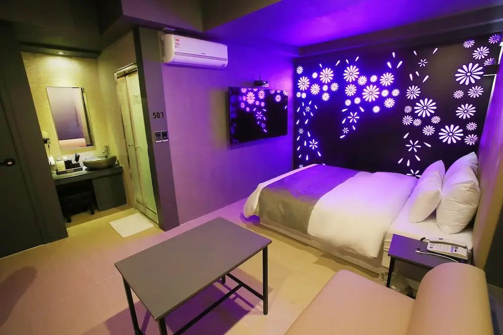 Hotel Form