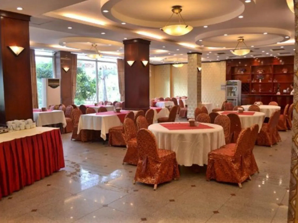 Crown Hotel