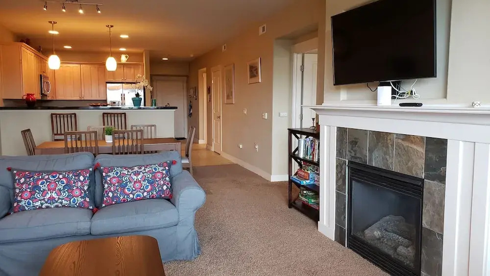 Riverview 2 Bedroom Condo