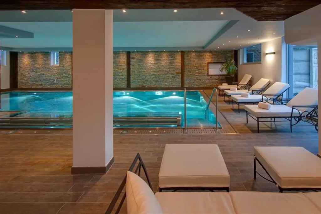 SCHLOSS Zermatt - CBD & Adaptogenic Spa and Sport Hotel
